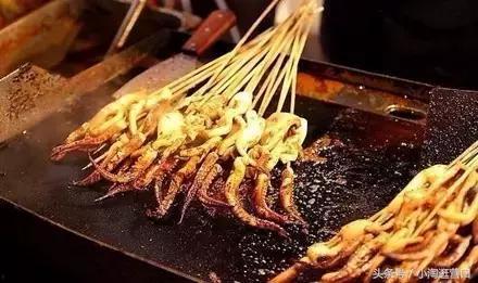 路边摊鱿鱼爆料怎么做视频,短视频带你领略街头美食魅力 第2张 路边摊鱿鱼爆料怎么做视频,短视频带你领略街头美食魅力 第2张